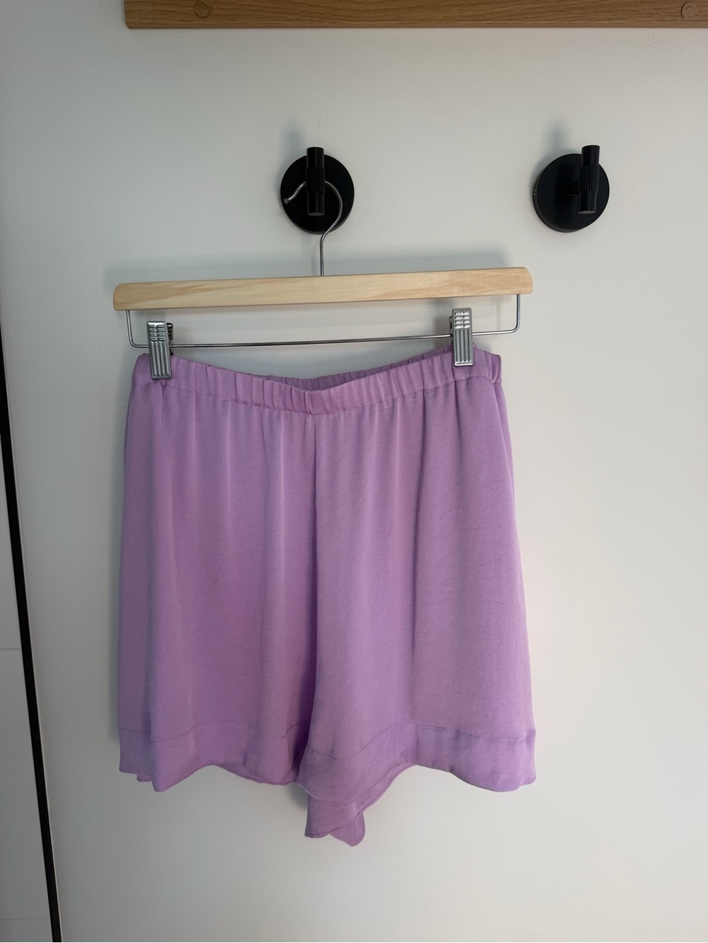 Vince pleated Lilac Shorts